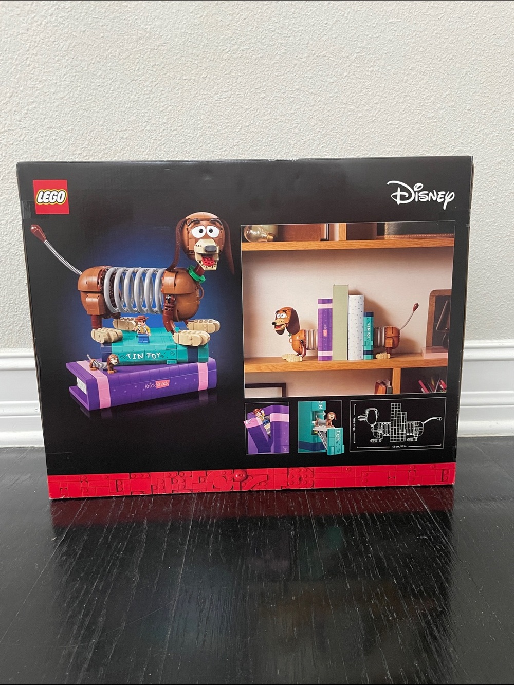 LEGO Disney™ Toy Story Slinky Dog
Bookends - Picture 2 of 16